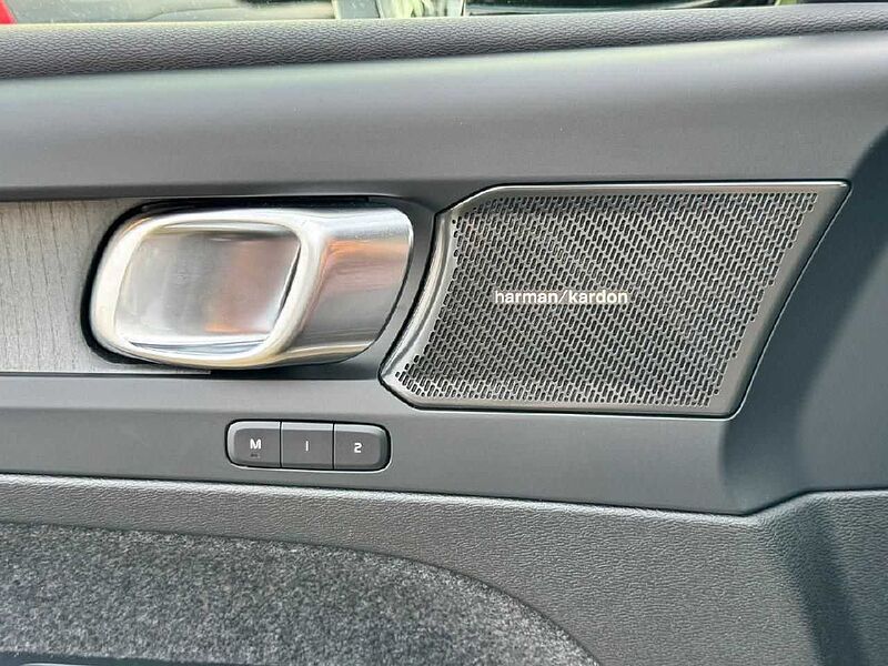 Volvo XC 40 Plus Bright 2WD *Leder-H&K-Memory-GJR*