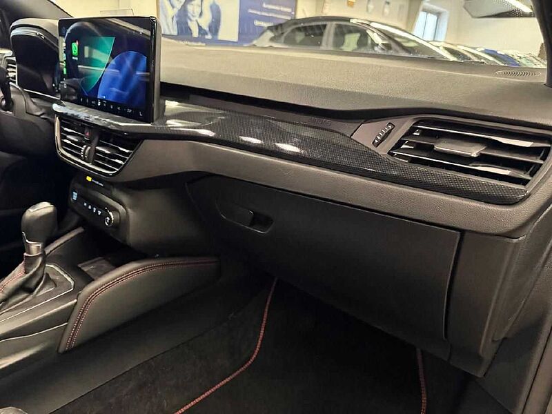 Ford Focus Turnier ST-Line X *AHK-GJR-HUD-LED*