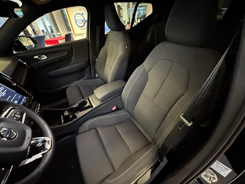 Volvo XC 40 Core Pure Electric 2WD *GJR-SHZ-Kamera*