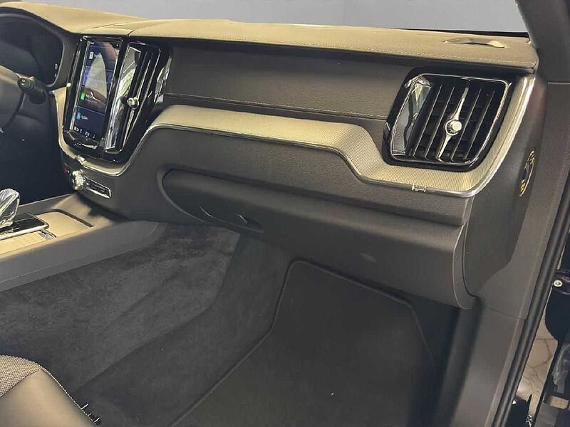 Volvo XC 60 Ultimate Dark P-HEV AWD *21'-Pano-Memory*