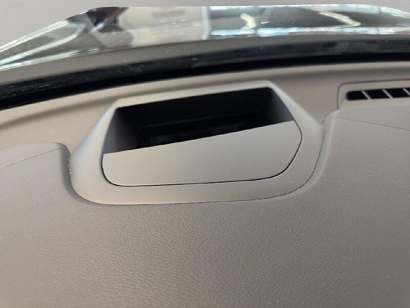 Volvo XC 60 Ultimate Dark P-HEV AWD *21'-Pano-Memory*