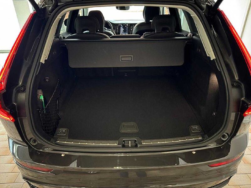 Volvo XC 60 Plus Dark AWD
