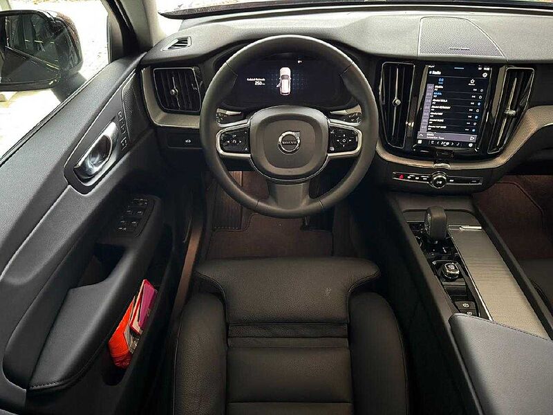 Volvo XC 60 Plus Dark AWD