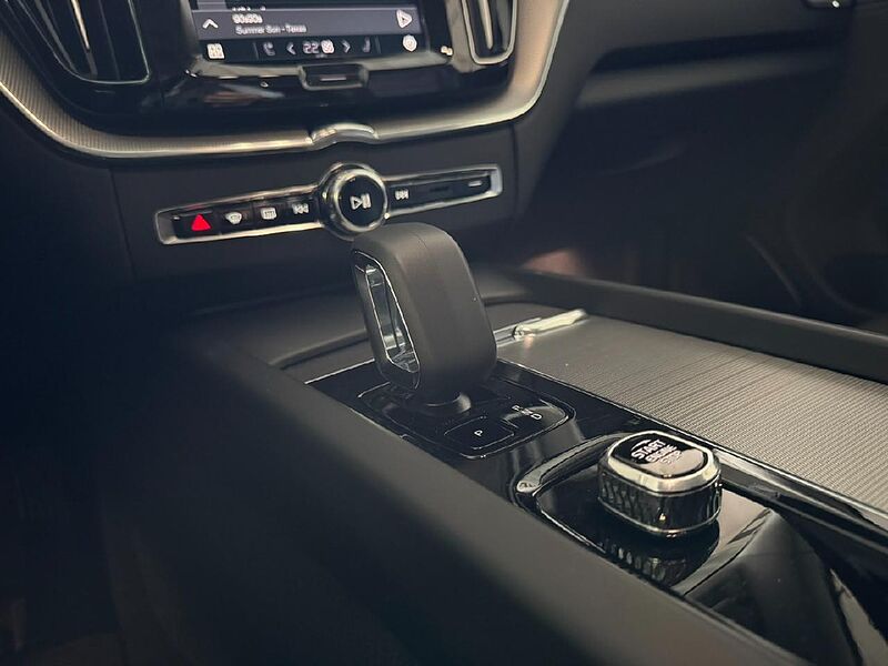 Volvo XC 60 Plus Dark AWD