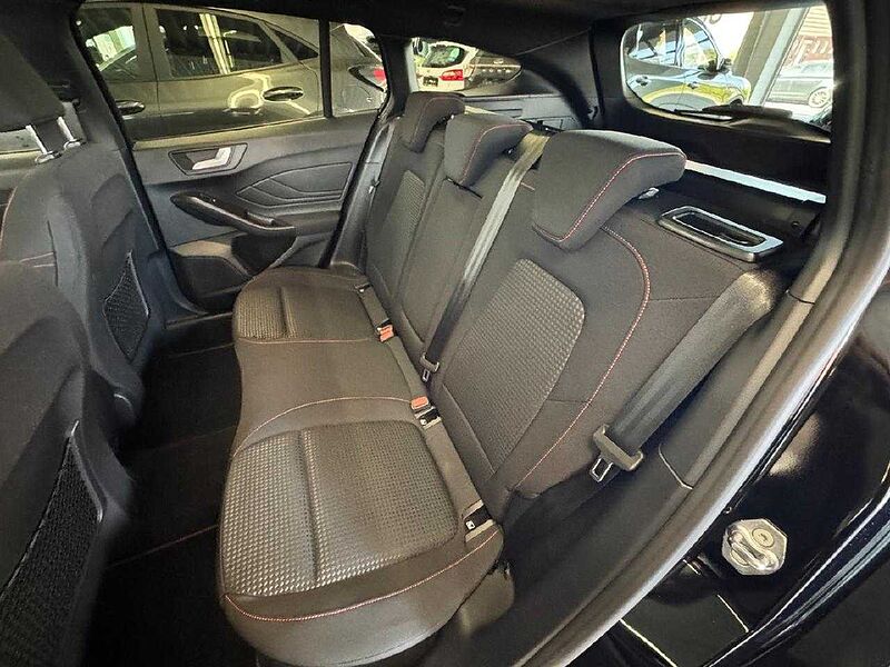 Ford Focus ST-Line X