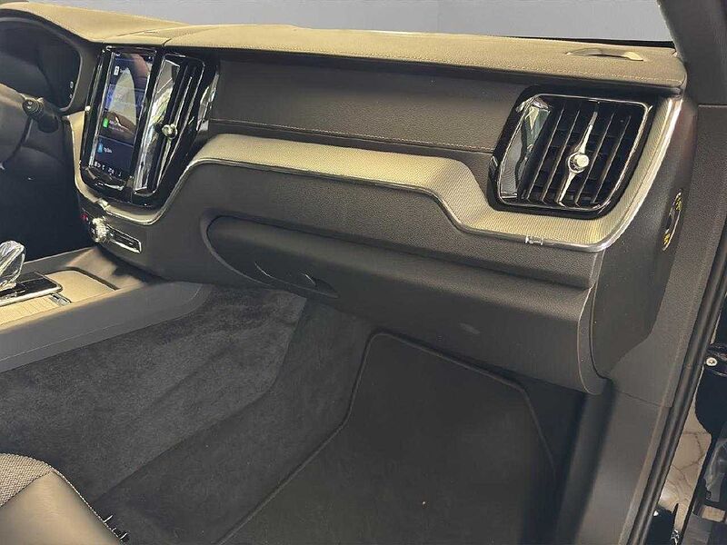 Volvo XC 60 Ultimate Dark Recharge Plug-In Hybrid AWD