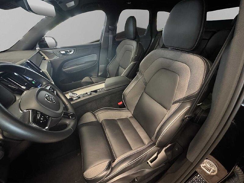 Volvo XC 60 Ultimate Dark Recharge Plug-In Hybrid AWD