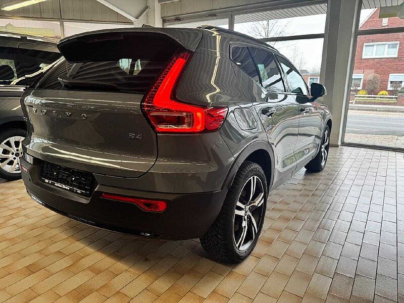Volvo XC 40 Ultimate Dark 2WD