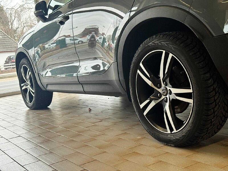 Volvo XC 40 Ultimate Dark 2WD