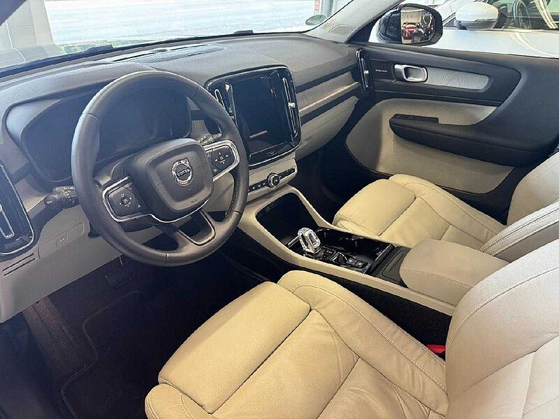 Volvo XC 40 Ultimate Dark 2WD