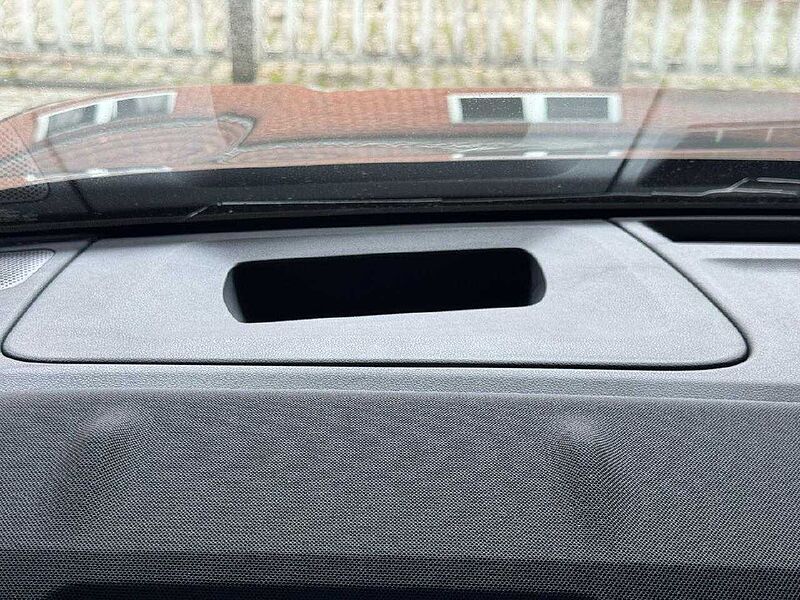 Ford Explorer Premium RWD