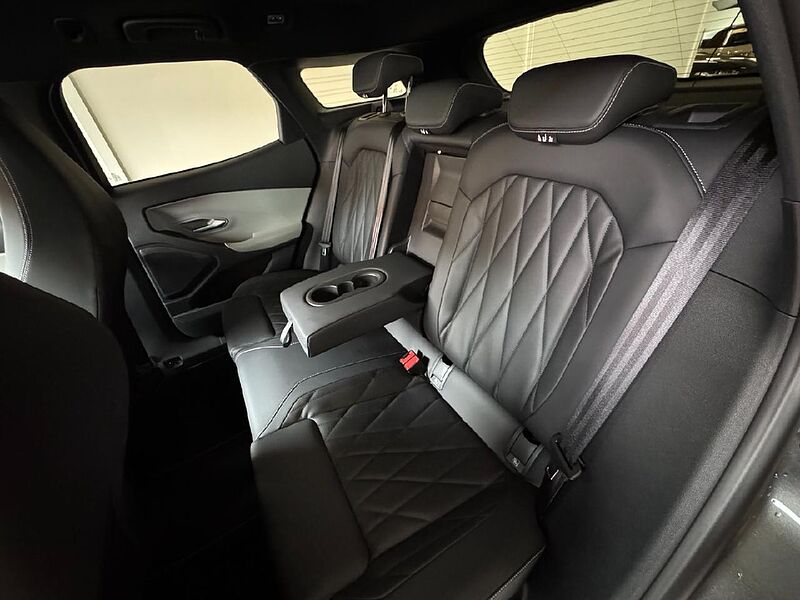 Ford Explorer Premium RWD