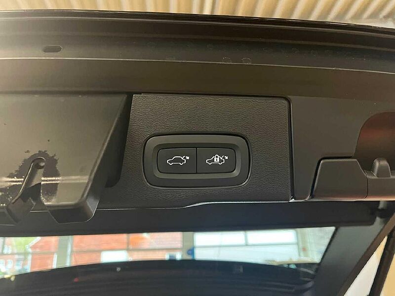 Volvo XC 60 Momentum Pro 2WD