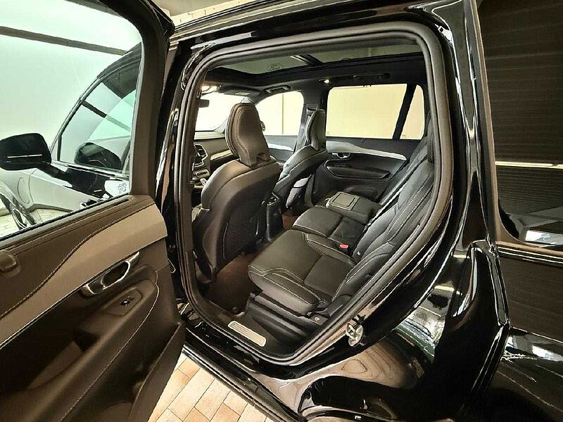 Volvo XC 90 Plus Dark Recharge Plug-In Hybrid AWD