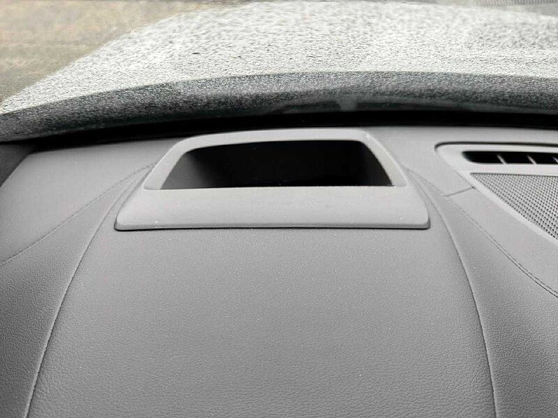 Volvo XC 90 Ultimate Dark Recharge Plug-In Hybrid AWD