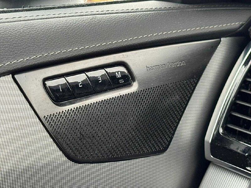 Volvo XC 90 Ultimate Dark Recharge Plug-In Hybrid AWD