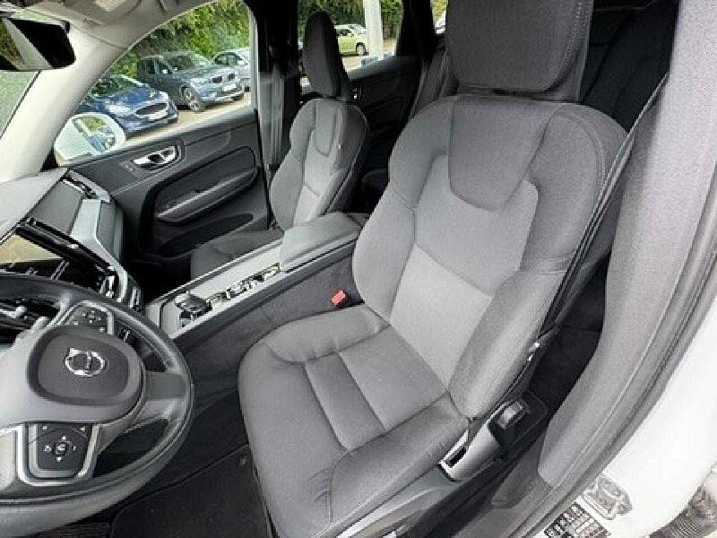 Volvo XC 60 Momentum Pro AWD