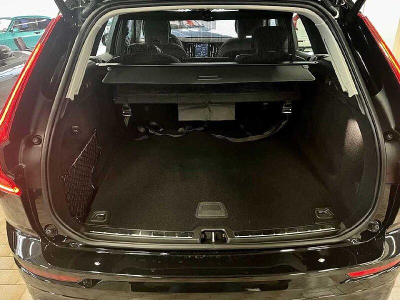 Volvo XC 60 Momentum Pro *360&deg;-GJR-eHeck*