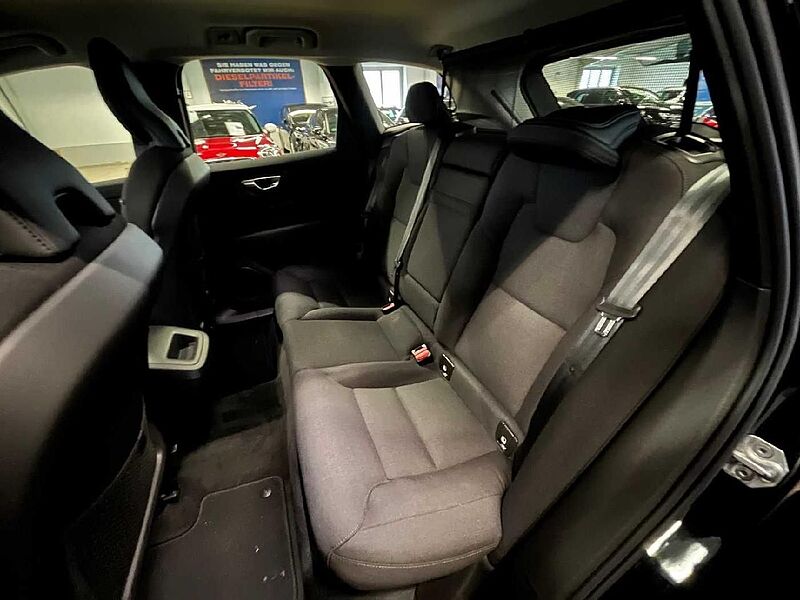 Volvo XC 60 Momentum Pro *360&deg;-GJR-eHeck*