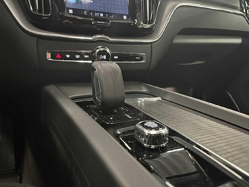 Volvo XC 60 Momentum Pro *360&deg;-GJR-eHeck*