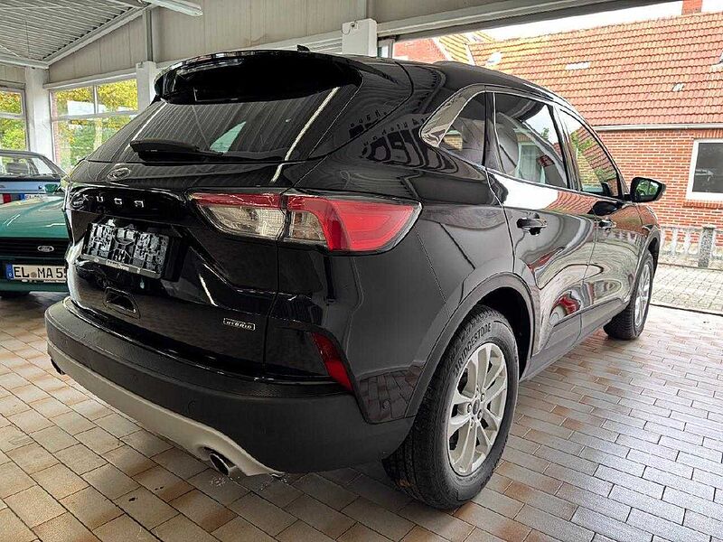 Ford Kuga Plug-In Hybrid Titanium
