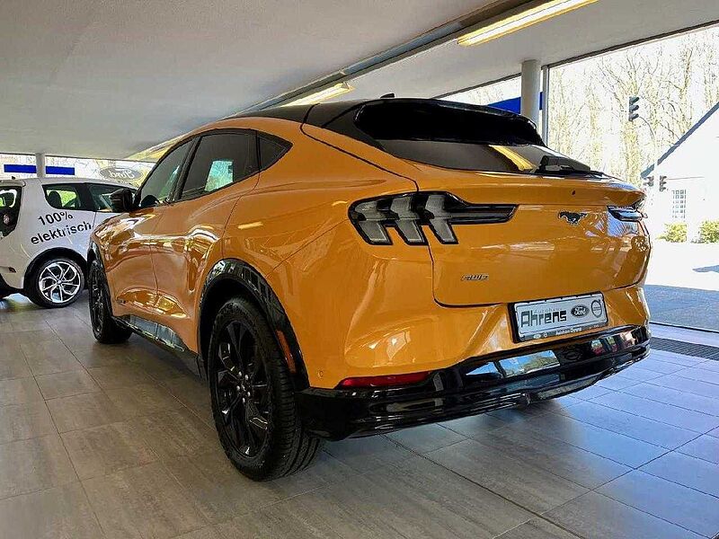 Ford Mustang Mach-E Premium AWD
