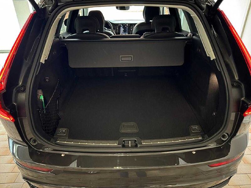 Volvo XC 60 Plus Dark AWD