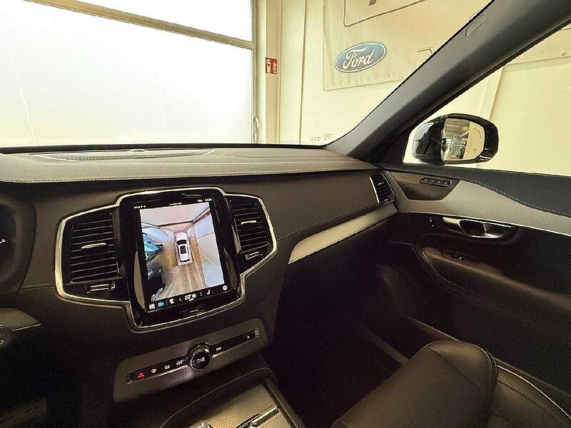 Volvo XC 90 Plus Dark Recharge Plug-In Hybrid AWD