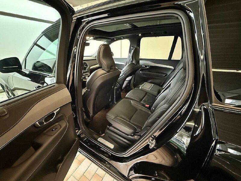 Volvo XC 90 Plus Dark Recharge Plug-In Hybrid AWD