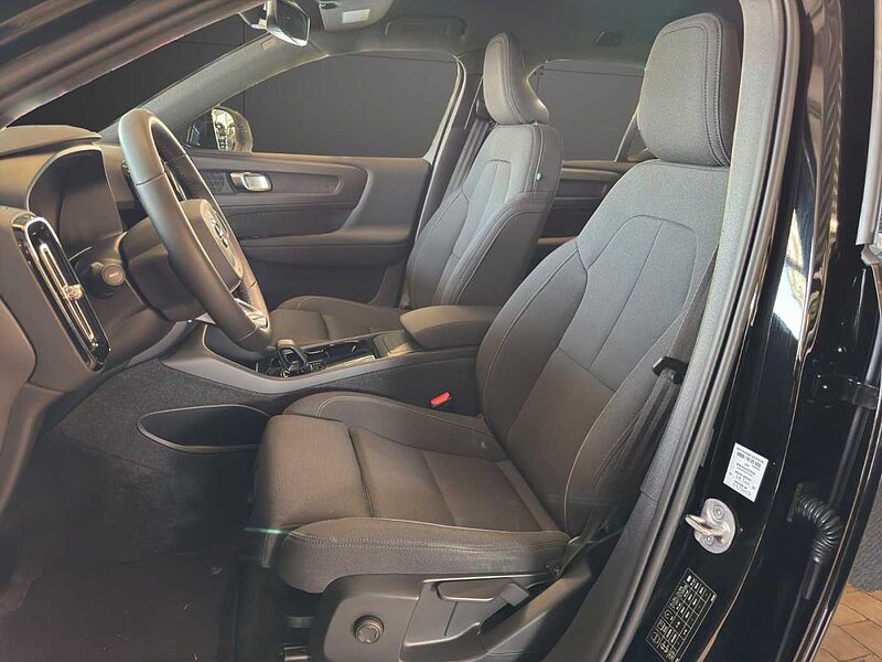 Volvo XC 40 Core Recharge Pure Electric 2WD