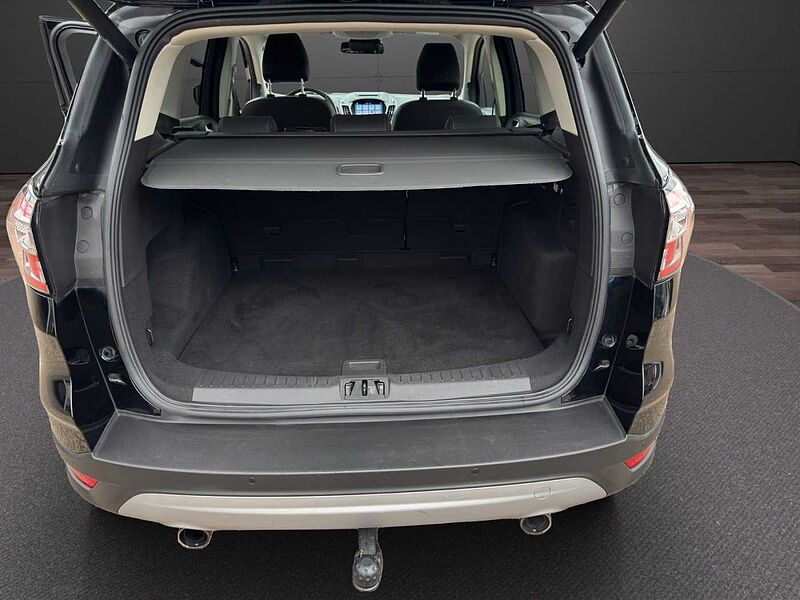 Ford Kuga Titanium *AHK-SHZ-eHeck-Kamera*
