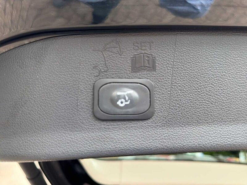 Ford Kuga Titanium *AHK-SHZ-eHeck-Kamera*
