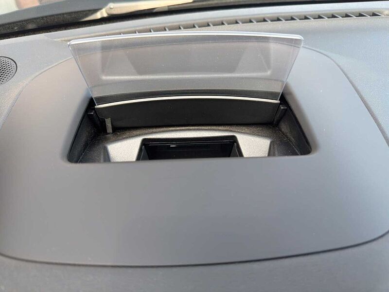 Ford Focus Turnier ST-Line X *AHK-GJR-HUD*