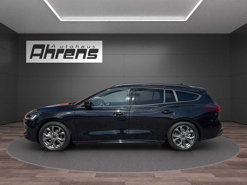 Ford Focus Turnier ST-Line X *AHK-GJR-HUD*