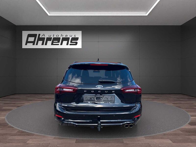 Ford Focus Turnier ST-Line X *AHK-GJR-HUD*