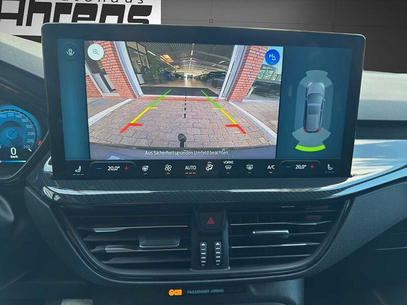 Ford Focus Turnier ST-Line X *AHK-GJR-HUD*