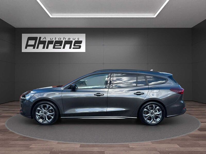 Ford Focus Turnier ST-Line X *AHK-GJR-HUD*