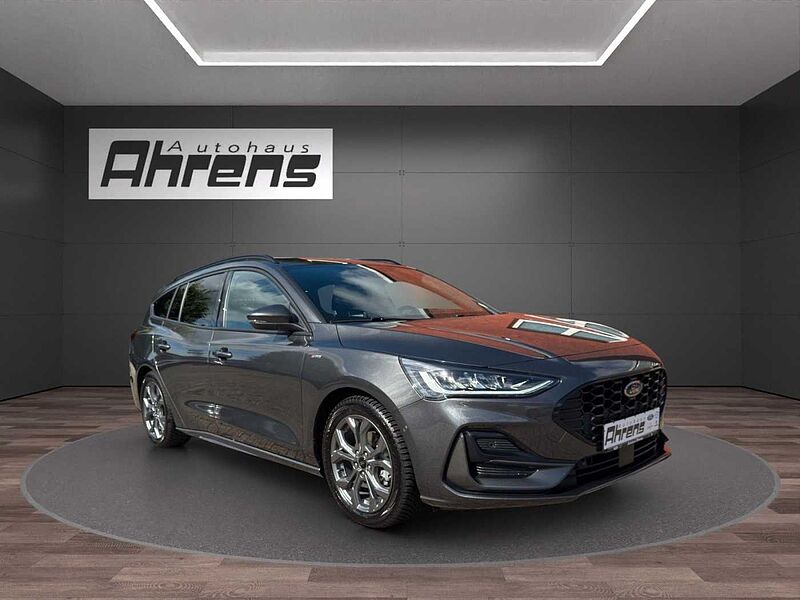 Ford Focus Turnier ST-Line X *AHK-GJR-HUD*