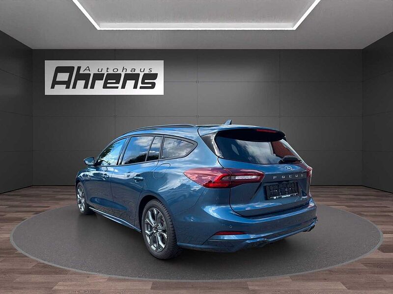 Ford Focus Turnier ST-Line X *AHK-GJR-HUD*