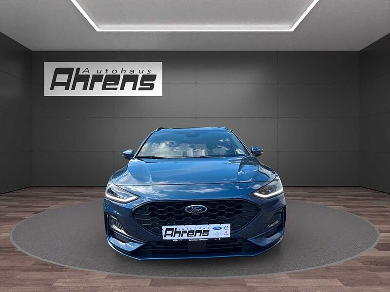 Ford Focus Turnier ST-Line X *AHK-GJR-HUD*