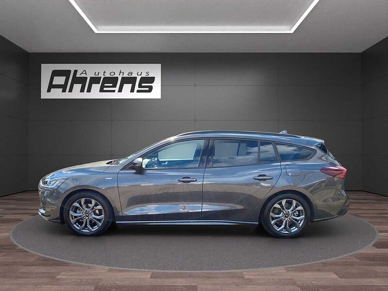 Ford Focus Turnier ST-Line X *AHK-GJR-HUD*