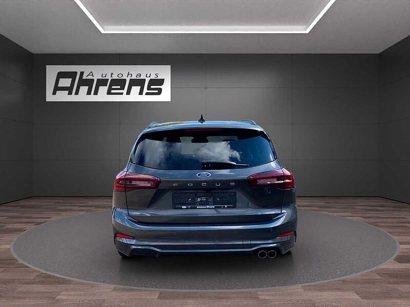 Ford Focus Turnier ST-Line X *AHK-GJR-HUD*
