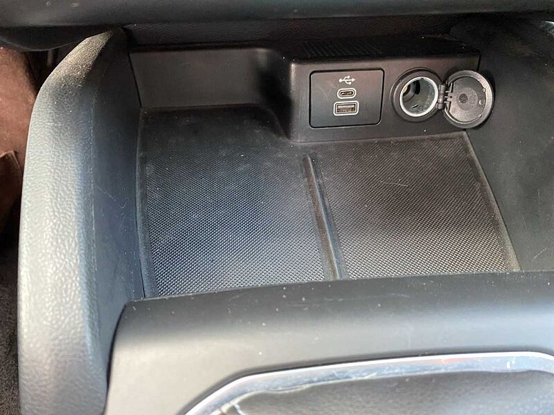 Ford Focus Turnier Active *Kamera-SHZ-Navi*