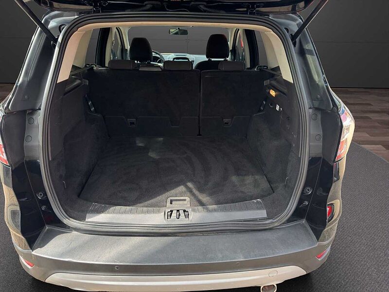 Ford Kuga AWD Cool & Connect *AHK-GJR-GRA*
