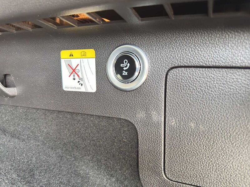 Ford Kuga AWD Cool & Connect *AHK-GJR-GRA*