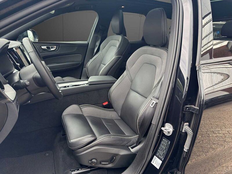 Volvo XC 60 T6 P-HEV Plus Black Edition *AHK-360&deg;-Pano*