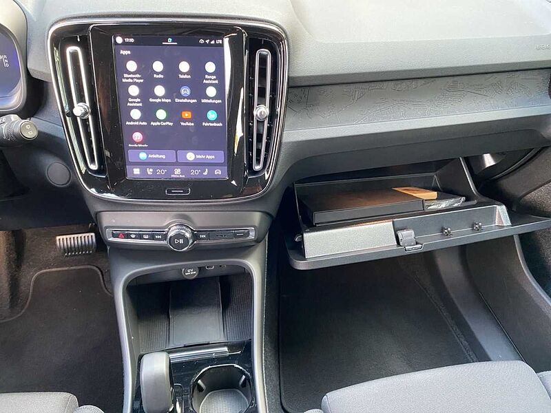 Volvo XC 40 Plus Pure Electric *GJR-ACC-SHZ-eHeck*
