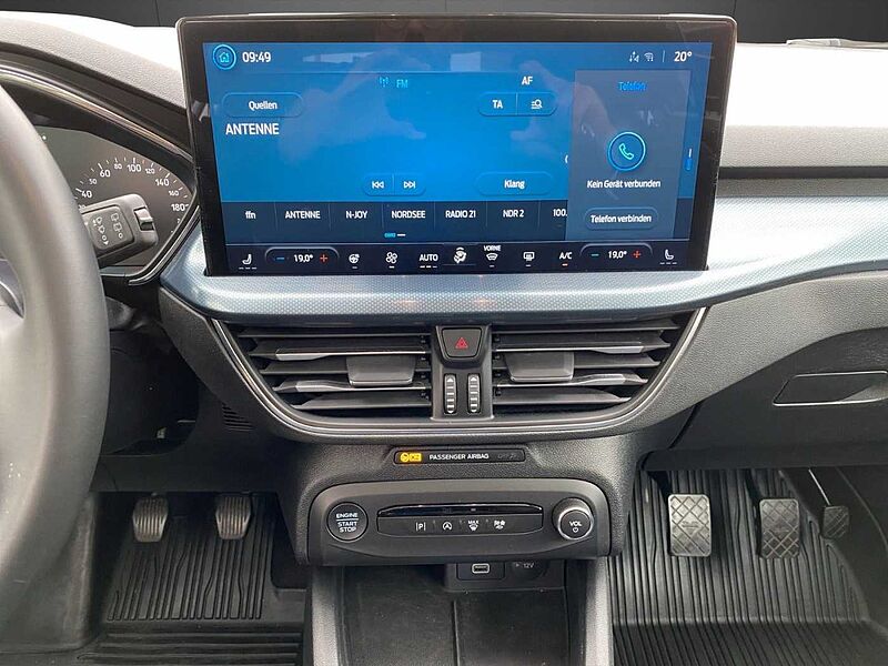 Ford Focus Lim. Active *AHK-Pano-SHZ-GRA*