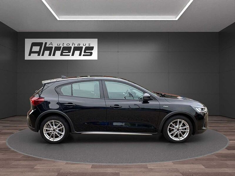 Ford Focus Lim. Active *AHK-Pano-SHZ-GRA*