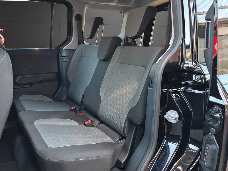 Ford Tourneo Courier Titanium